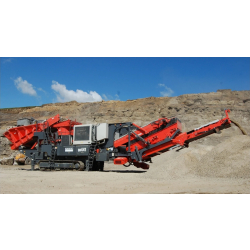 Concasseur à cône sur chenilles Sandvik QH441 - productivité continue et faible intervention opérateur