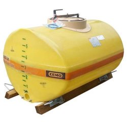 Cuve PFV ovale 600 l avec trou d'homme au milieu - Pour eau, engrais, émulseur incendie - CEMO - 1001S