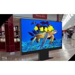 Écran géant Ledincom pour centre commercial, supermarché, hypermarché ou galerie marchande - sur mesure et haute visibilité