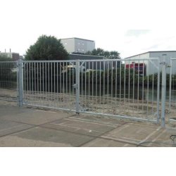 Barrière de chantier - Portail double vantaux - Poteaux sur platines - Ouverture à 180° - 6200mm x 2040mm