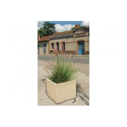 Jardinière en béton carrée