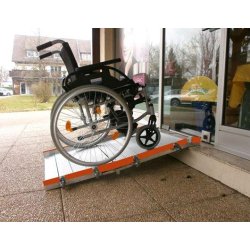 Rampe pliante en aluminium - légère, antidérapante et ajustable, pour une à trois marches