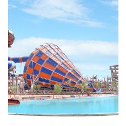 Toboggan - Aqua Funnel avec glissières colorées et utilisation avec bouée