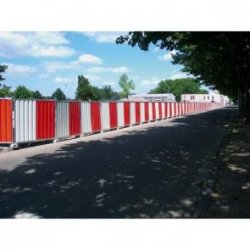 CLÔTURE DE CHANTIER OPAQUE HERAS - Structure soudée en tôles bardées, prégalvanisées - Réf. 20933