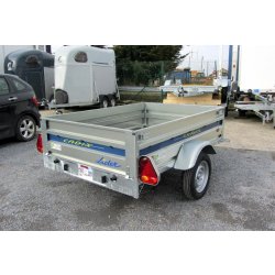 Remorque sans frein à plancher bois pour transport de bagages et bricolages - Lider Cadix 39310 - 750 kg