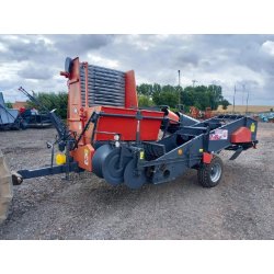 Arracheuse de pommes de terre Bolko Z643 - Occasion - Machine rénovée avec trémie à tapis