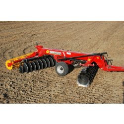 Déchaumeur à disques Superstar - İlgi Tarım - largeur 220-380 cm - 70-160 HP - 18 à 56 disques