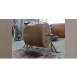 Cuves de vinification et stockage - fabrication artisanale et sur mesure - horizontales et verticales