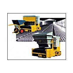 Pondeuse à parpaing et béton mobile automatique électromécanique - Production jusqu'à 5300 parpaings/jour - 1000T et 1000TP - Bee