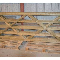 Barrière équestre en bois - dessus plat - longueur 2m - disponible en plusieurs dimensions