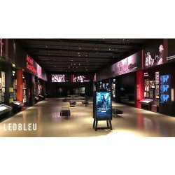 Grand écran LED pour aménagement architectural