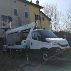Nacelle Scorpion 2313  idéale pour vos travaux en hauteur en Alpes -  disponible en achat neuf et en location de courte à longue durée