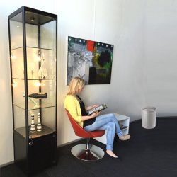 Vitrine exposition en verre éclairage led et réserve hauteur 200cm