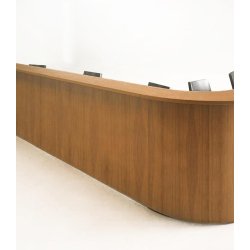 Banque d'accueil Logos en L - design professionnel et ergonomique