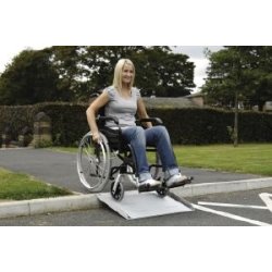 Rampe pour PMR - Dimensions 74x68 cm - Poids 4.3 kg