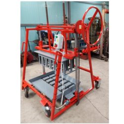 Pondeuse à parpaings multifonction permettant la production de 1680 parpaings par jour - RÉF. DGI01-ET