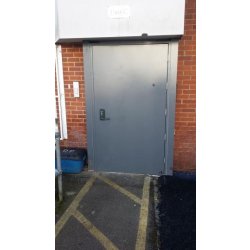 Porte anti-inondation Flo-Secur ST - acier étanche 840mm - options barre anti-panique et coupe-feux
