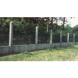 Clôtures grillagées mixtes - poteaux béton et grillage en rouleaux - plaques béton 0.50m ou 0.25m