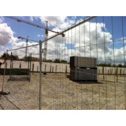 Clôture de chantier d'occasion grillagée 3,5m x 2m - avec plot béton 25kg et collier - 2 ou 4 tubes