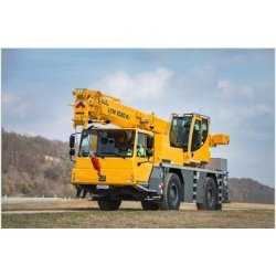 Grue automotrice LTM 1030-2.1 - capacité 35 t - flèche télescopique 30 m - hauteur de levage max. 44 m