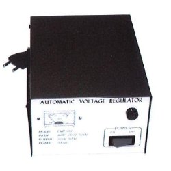 Régulateur de tension secteur automatique - fusibles réarmables - protection contre courts-circuits - sortie 220V ±5%