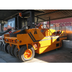 Compacteur à pneus d'occasion CCR 14.21 (1995) - 21 000 kg - CORINSA