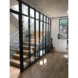 Cloison modulaire pleine toute hauteur simple et polyvalente  pour les professionnels et les collectivités
