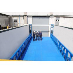 Monte-charges EH-4C - 4 colonnes - Charge de 4000 à 20 000kg - Plateforme sur mesure jusqu'à 25m²