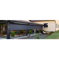 Volet roulant solaire connecté sur mesure - Installation sans travaux, performant, éco-responsable et durable - Fonctionnement à énergie solaire