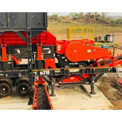 Concasseurs à mâchoires sur roues fiable et hautement productif - Sandvik UJ210 avec CJ409
