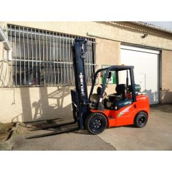 Chariot élévateur Heli 3,5T gaz - robuste et économique avec motorisations renommées