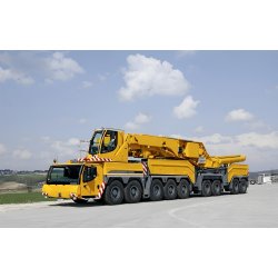 Grue automotrice LTM 11200-9.1 - Liebherr - Capacité de charge max 1200 t - Flèche télescopique jusqu'à 100 m