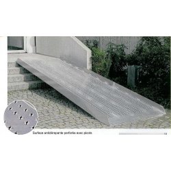 Mono rampe fixe 1 - Aluminium - 150 cm - Capacité 400 kg - Surface antidérapante avec rebord latéral de sécurité