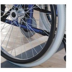 Mini rampe en caoutchouc - adaptée aux petits passages de porte, portes-fenêtres et douches à l'italienne