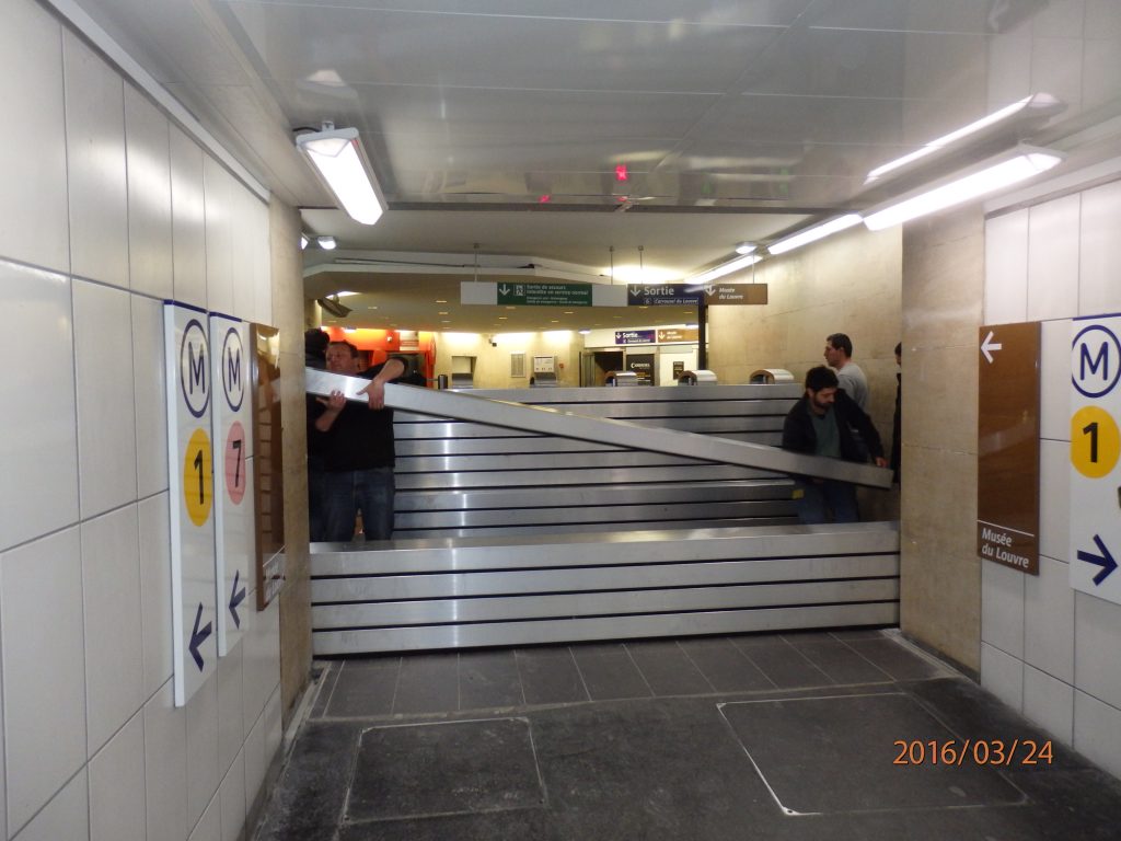 Dispositif anti-inondation démontable non mobile submersible - Flo-Dem 100 - 4 côtés - Protection sur mesure pour locaux et parkings_9