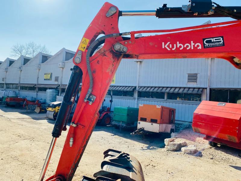 KUBOTA Mini pelle U56-5  5.7 T_9