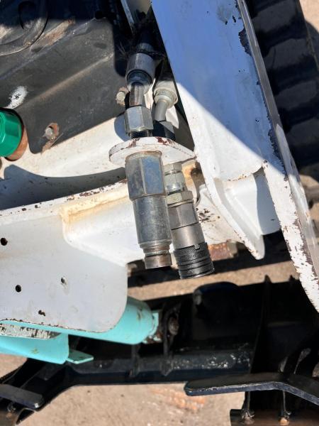 BOBCAT mt55 mini chargeuse skid a chenille_9