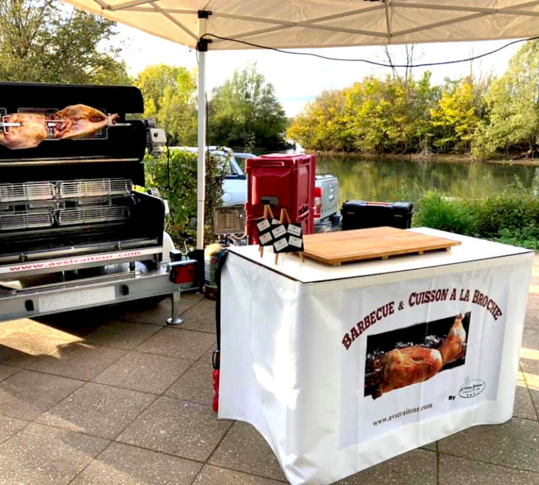 Table traiteur pliante facile à transporter, ergonomique et professionnelle mobigrill_9