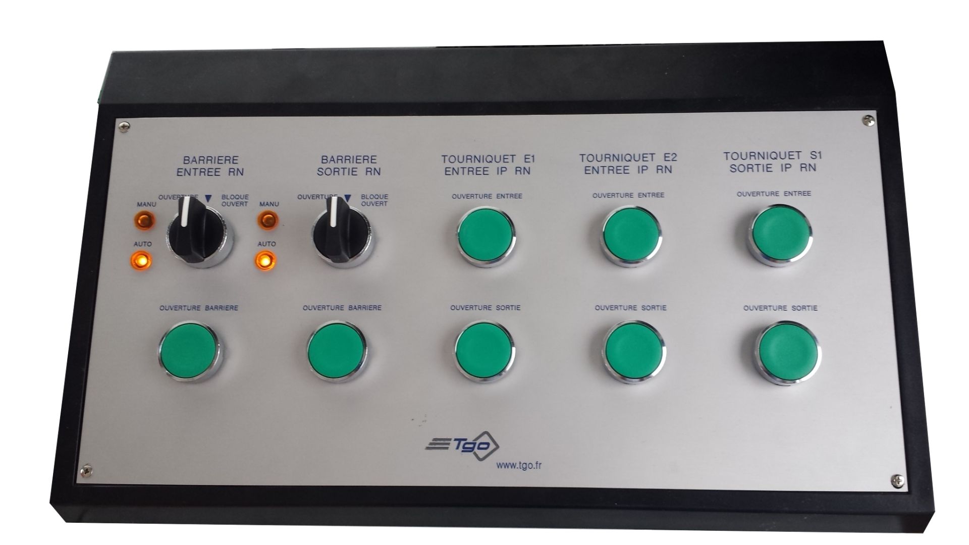 Pupitre TGO conçu pour commandes et voyants multiples