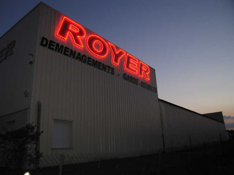 Panneau d'enseigne néon sur mesure, conçue avec tubes soufflés et formés au visuel recherché - OUEST ENSEIGNES_9