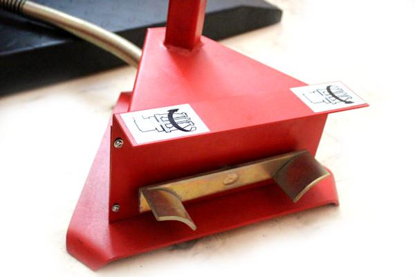 Démonte pneus poids-lourd 14