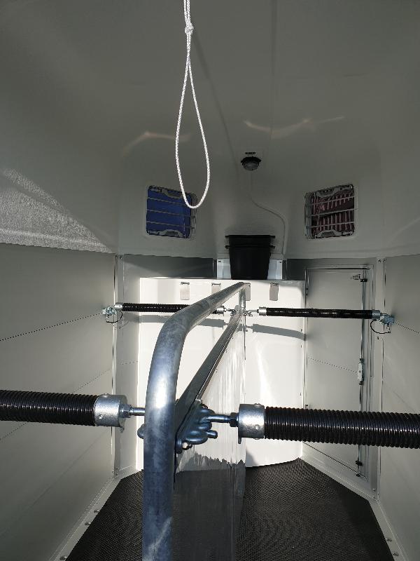 Van Arizona Alu 2000 Kg_9