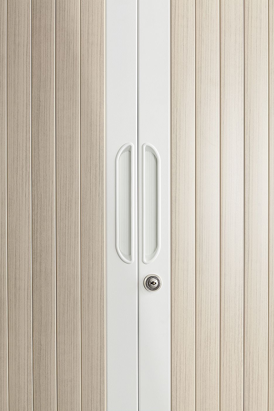 Armoire  à rideaux de structure haute  ou  basse : une solution clé en main pour l'archivage des documents professionnels_9