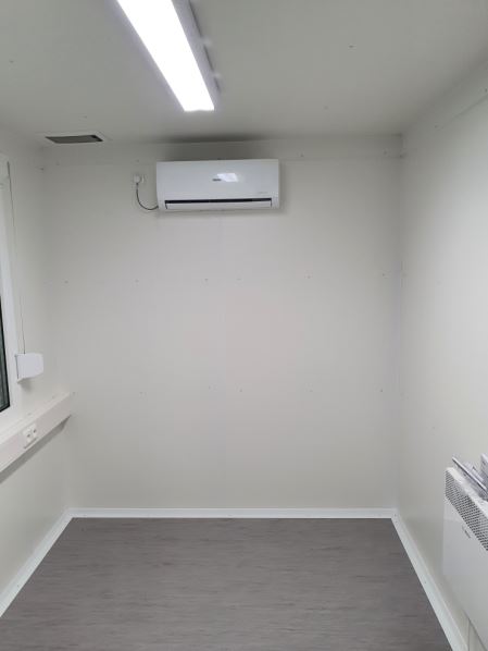 Module Europbox avec isolation en laine de verre et équipements électriques intégrés