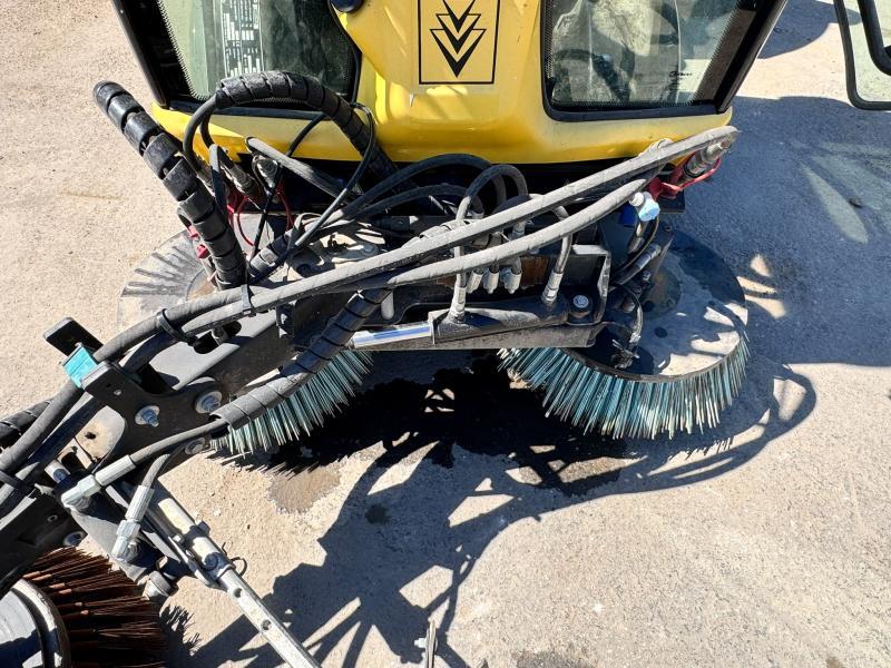 KARCHER MC50 Balayeuse aspiratrice de voirie_9