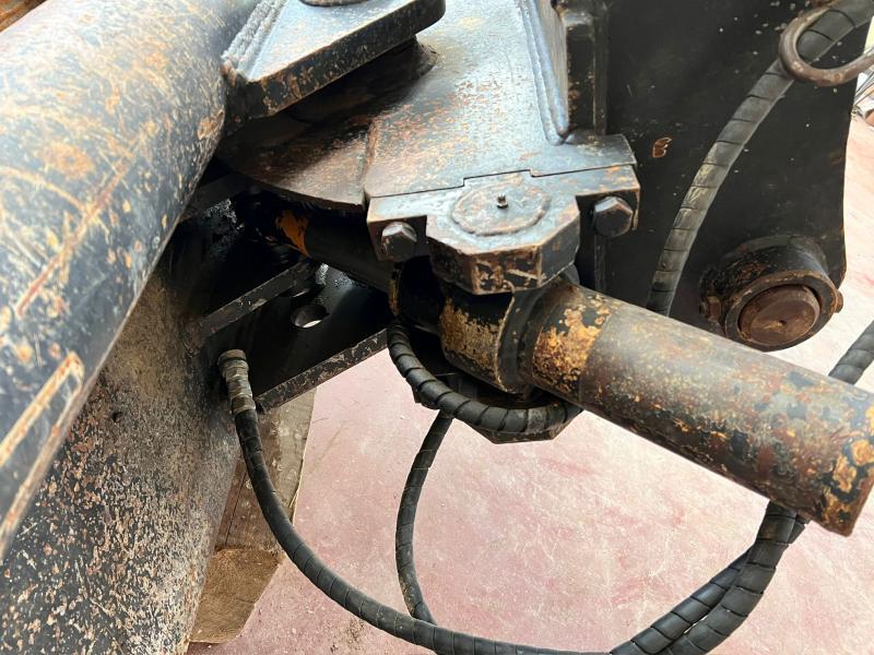 THIERE godet curage inclinable tilt pour pelle de 20t_9