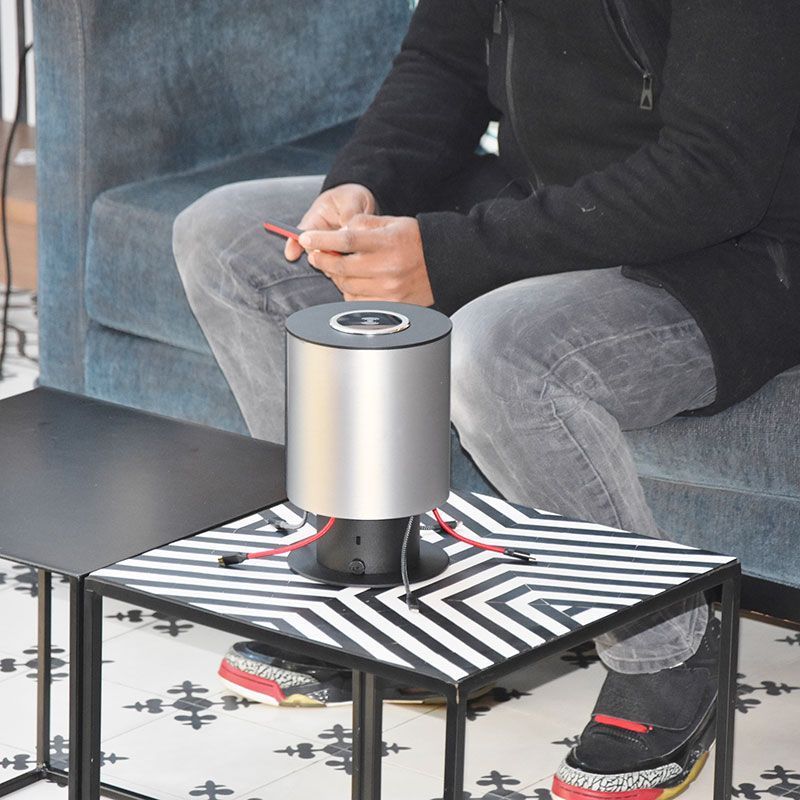 Chargeur universel à induction et câbles sur mesure pour smartphones et tablettes - Welcom - Fabrication française - Inox brossé anti-trace_9