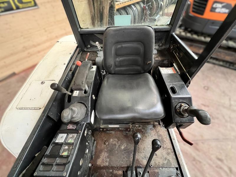 Bobcat 325 mini-pelle 3T (NET DE TVA)_9