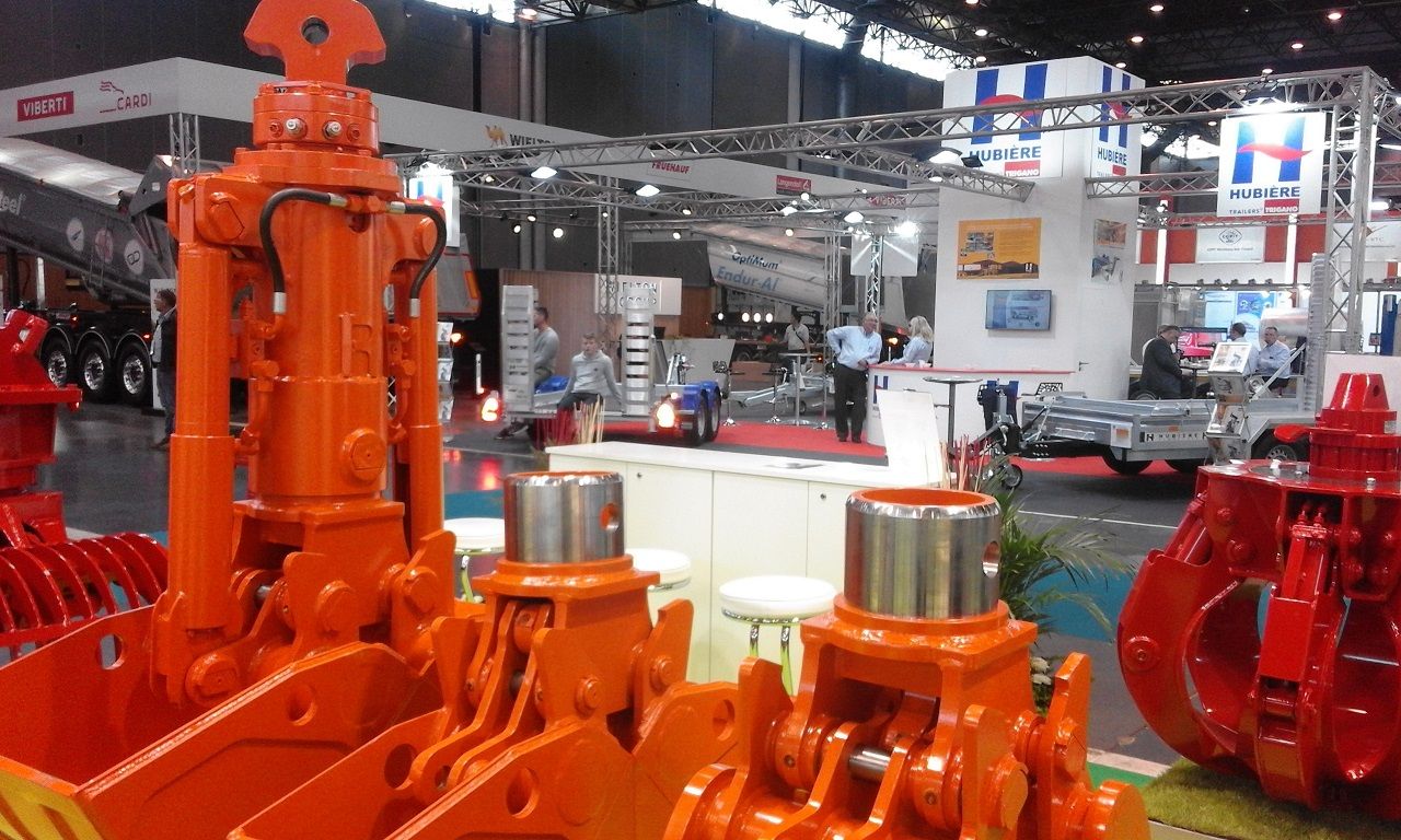 Benne preneuse polyvalente pour engins de chantier