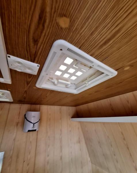 REMORQUE base vie cabane de chantier_9